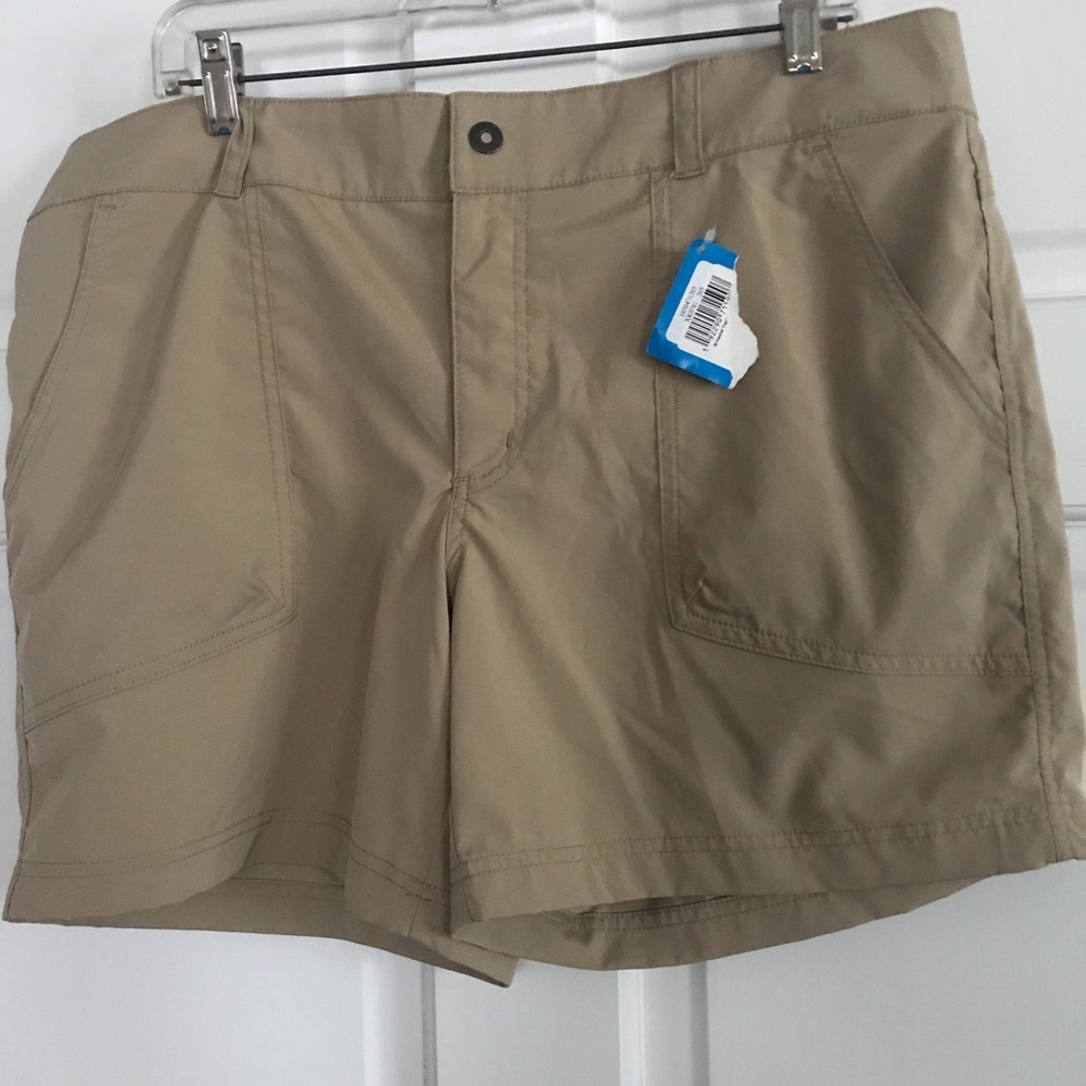 NWT Columbia active fit shorts